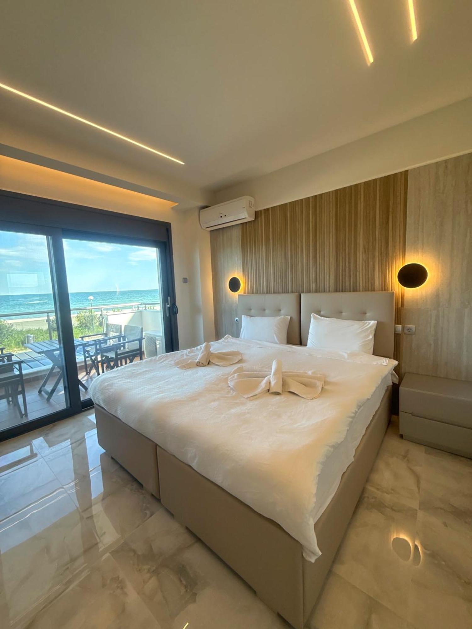 Aqua Mare Luxury Apartments Paralía エクステリア 写真